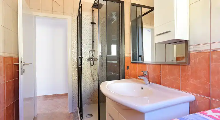 Two bedroom apartment with terrace and sea view Kanica,