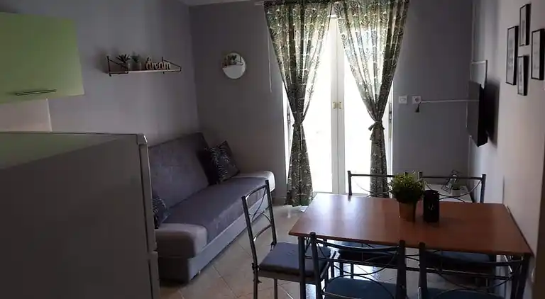 Two bedroom apartment with balcony Tribunj, Vodice