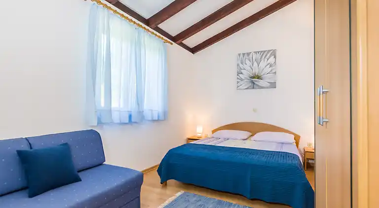 One bedroom apartment near beach Ždrelac, Pašman (A-12662-a)