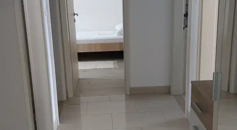 Three bedroom apartment with terrace and sea view Bol (Brač)