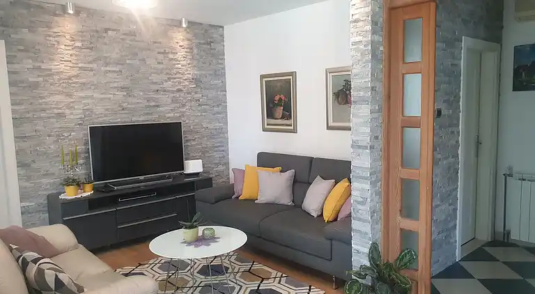 2-Zimmer-Ferienwohnung mit Terrasse und Meerblick Bol (Brac)