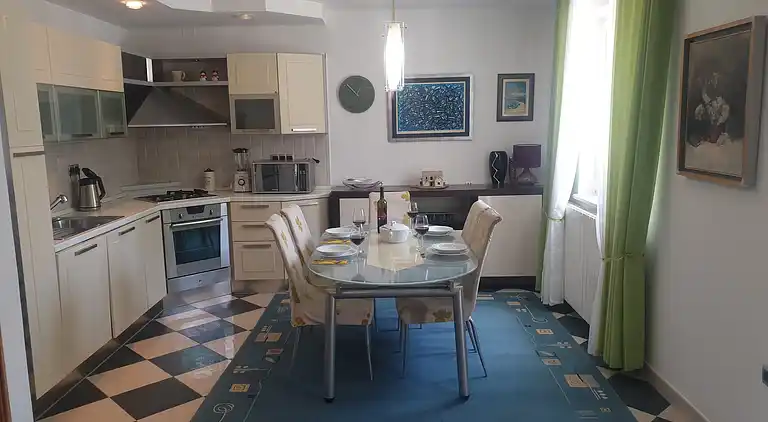 2-Zimmer-Ferienwohnung mit Terrasse und Meerblick Bol (Brac)