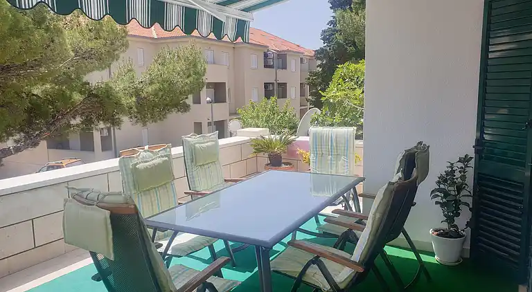 2-Zimmer-Ferienwohnung mit Terrasse und Meerblick Bol (Brac)