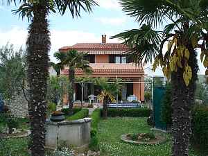 One bedroom apartment near beach Sukošan, Zadar (A-14406-b)