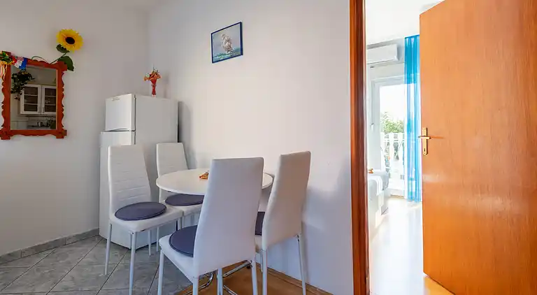 1-Zimmer-Ferienwohnung mit Terrasse Bibinje, Zadar