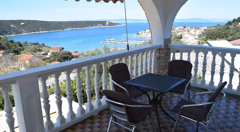 3-Zimmer-Ferienwohnung mit Terrasse und Meerblick Kampor,