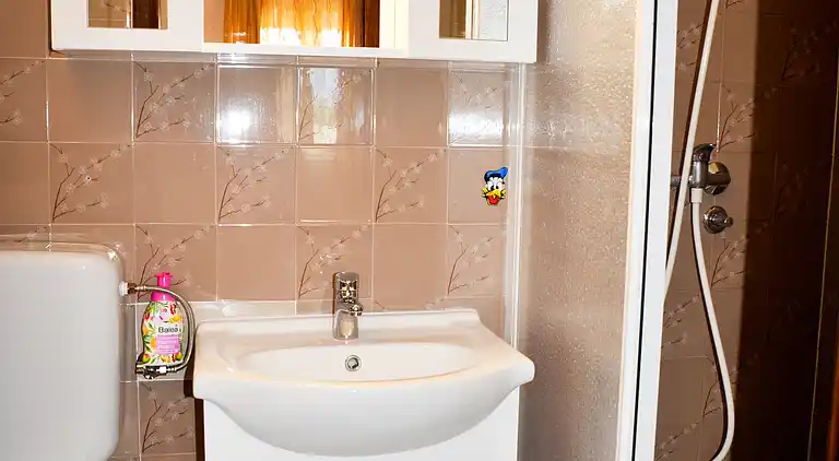 3-Zimmer-Ferienwohnung mit Terrasse und Meerblick Kampor,