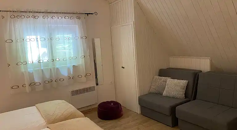 2-Zimmer-Haus mit Terrasse Zlobin, Gorski kotar (K-15452)