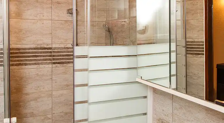 2-Zimmer-Haus mit Terrasse Zlobin, Gorski kotar (K-15452)