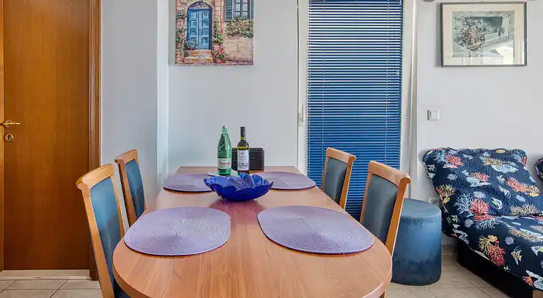 1-Zimmer-Ferienwohnung am Strand Brodarica, Sibenik