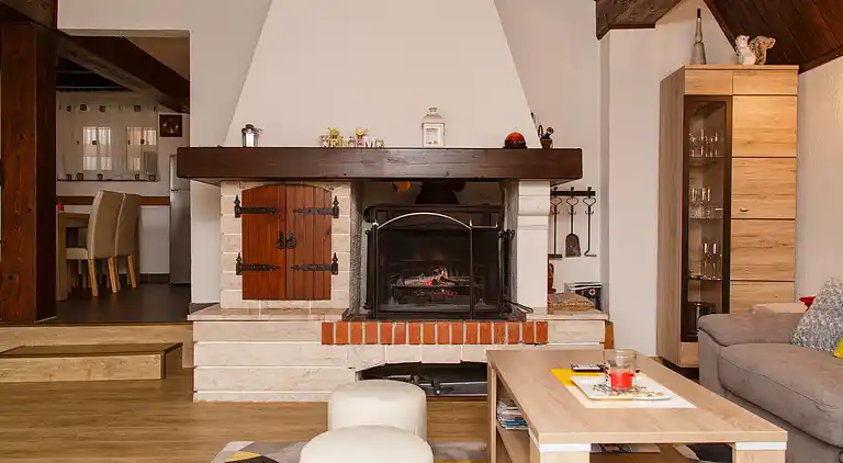 2-Zimmer-Haus mit Terrasse Zlobin, Gorski kotar (K-15452)