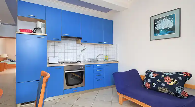 2-Zimmer-Ferienwohnung am Strand Brodarica, Sibenik