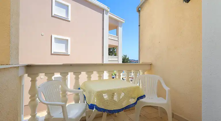 2-Zimmer-Ferienwohnung am Strand Brodarica, Sibenik