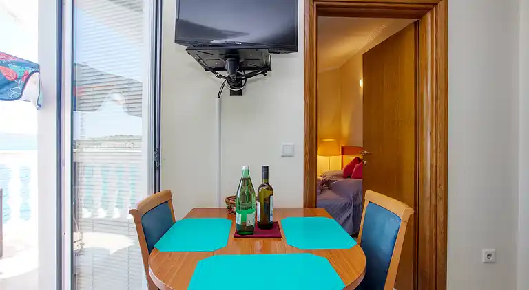 1-Zimmer-Ferienwohnung am Strand Brodarica, Sibenik