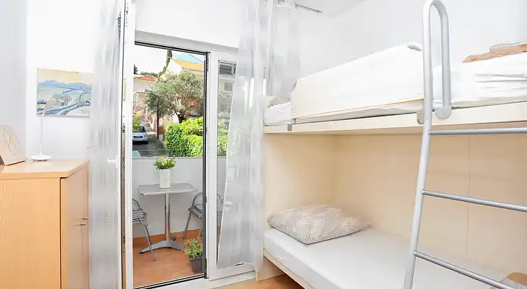 Two bedroom apartment with balcony and sea view Arbanija,