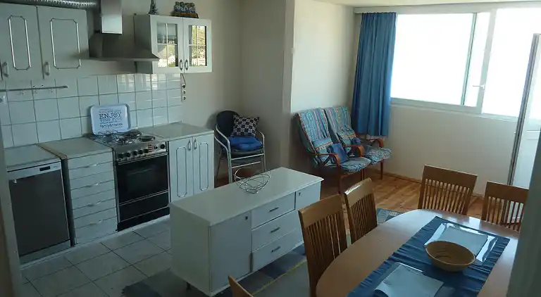 2-Zimmer-Ferienwohnung mit Balkon und Meerblick Omis