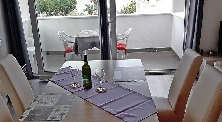 2-Zimmer-Ferienwohnung mit Terrasse Cres (A-15672-a)