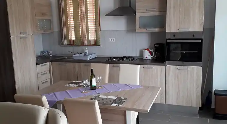 2-Zimmer-Ferienwohnung mit Terrasse Cres (A-15672-a)