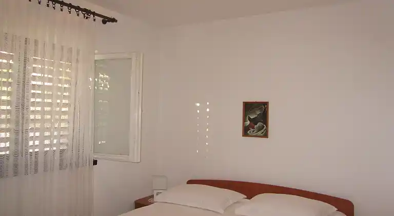 Two bedroom apartment with terrace Slatine, Čiovo