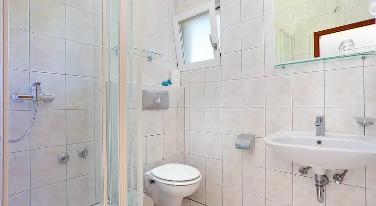 One bedroom apartment near beach Ražanj, Rogoznica