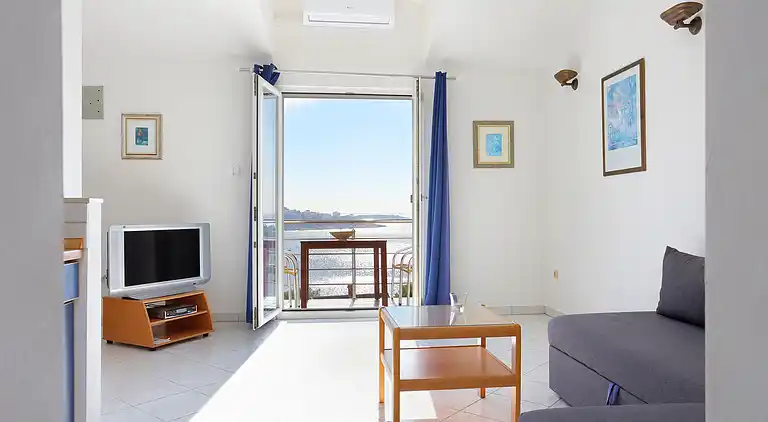 One bedroom apartment near beach Ražanj, Rogoznica