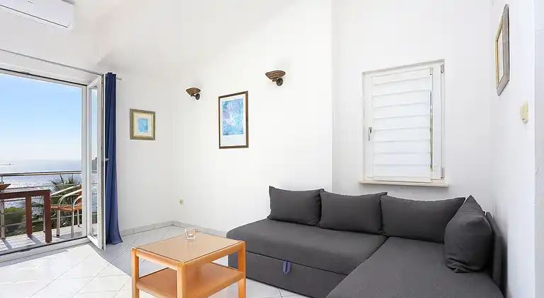 One bedroom apartment near beach Ražanj, Rogoznica