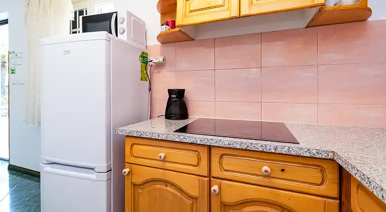 1-Zimmer-Ferienwohnung mit Terrasse Opatija - Pobri, Opatija