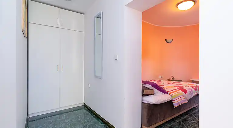 1-Zimmer-Ferienwohnung mit Terrasse Opatija - Pobri, Opatija