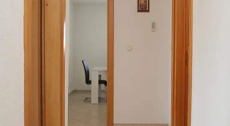 2-Zimmer-Ferienwohnung mit Terrasse und Meerblick Slatine,