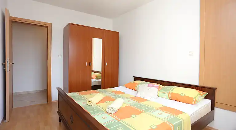 2-Zimmer-Ferienwohnung mit Terrasse und Meerblick Slatine,