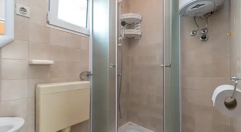 2-Zimmer-Ferienwohnung mit Terrasse und Meerblick Slatine,