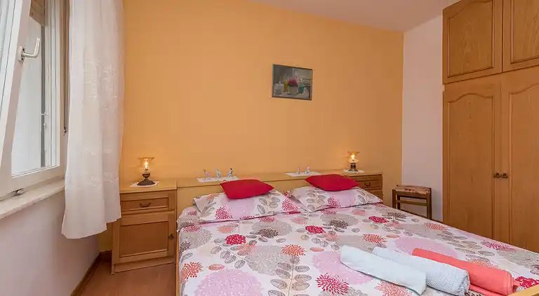 2-Zimmer-Ferienwohnung mit Terrasse und Meerblick Slatine,