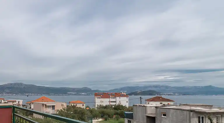 2-Zimmer-Ferienwohnung mit Terrasse und Meerblick Slatine,