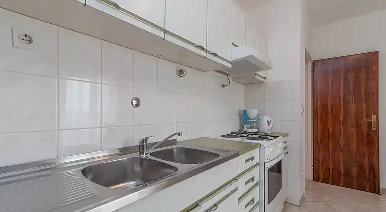 2-Zimmer-Ferienwohnung mit Terrasse und Meerblick Slatine,