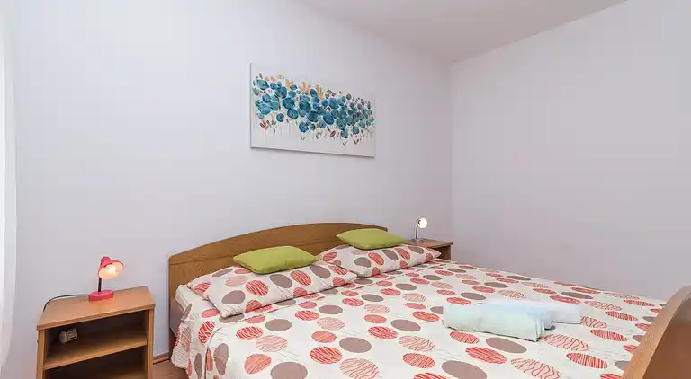 2-Zimmer-Ferienwohnung mit Terrasse und Meerblick Slatine,
