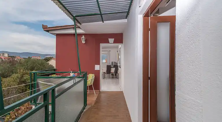 2-Zimmer-Ferienwohnung mit Terrasse und Meerblick Slatine,