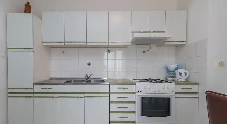 2-Zimmer-Ferienwohnung mit Terrasse und Meerblick Slatine,