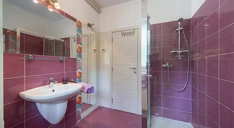 Two bedroom apartment with terrace Banjole, Pula (A-17097-a)