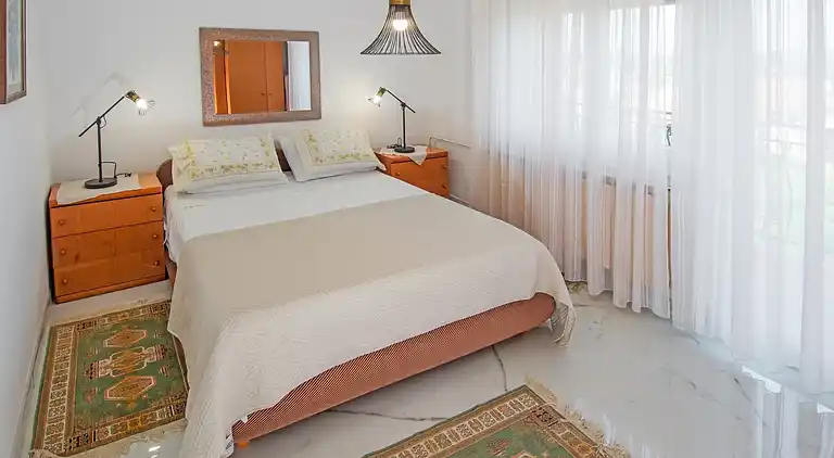 Two bedroom apartment with terrace Banjole, Pula (A-17097-b)