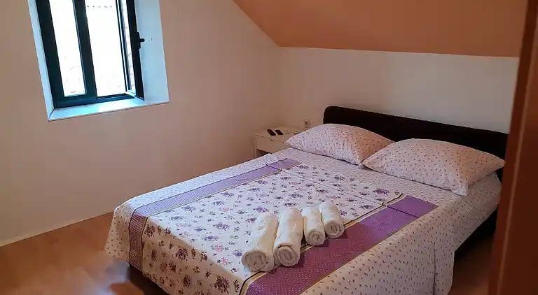 Two bedroom apartment near beach Orebić (Pelješac)