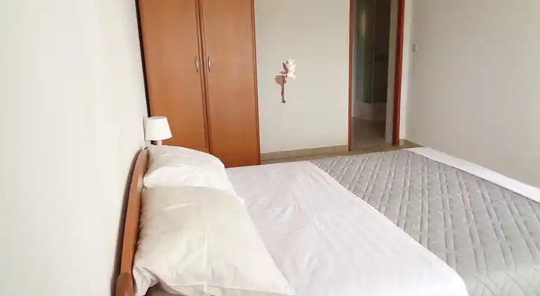 One bedroom apartment with terrace and sea view Lopar (Rab)