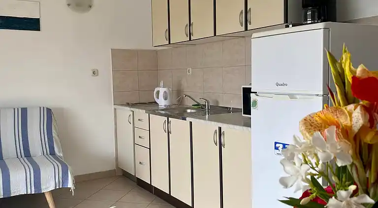 One bedroom apartment with terrace and sea view Bibinje,