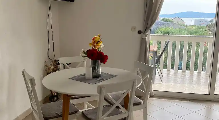 One bedroom apartment with terrace and sea view Bibinje,