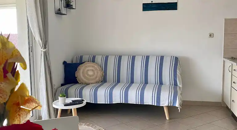 One bedroom apartment with terrace and sea view Bibinje,