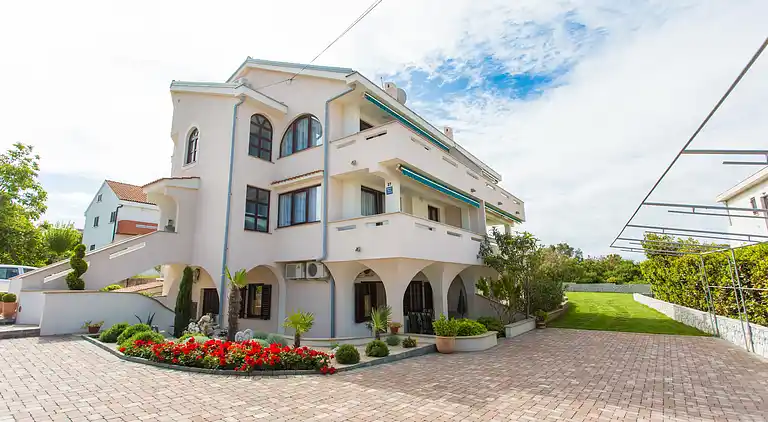 One bedroom apartment with terrace and sea view Punat (Krk)