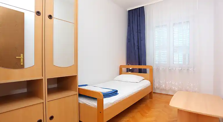 Four-bedroom apartment with balcony Podstrana, Split