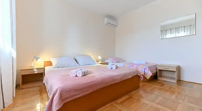 2-Zimmer-Ferienwohnung am Strand Seline, Paklenica