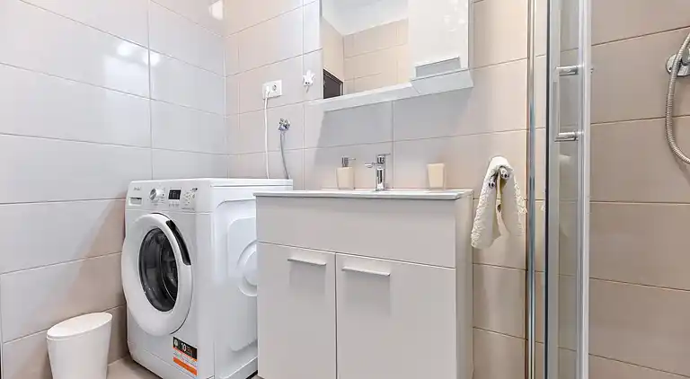 2-Zimmer-Ferienwohnung am Strand Seline, Paklenica