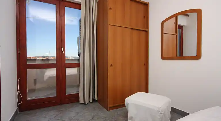 Studio flat with balcony and sea view Bibinje, Zadar