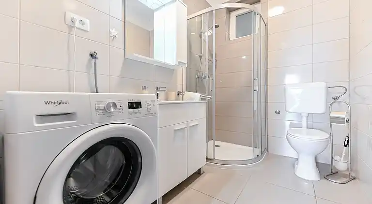 2-Zimmer-Ferienwohnung am Strand Seline, Paklenica